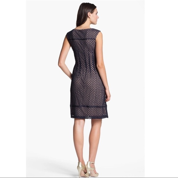 Adrianna PAPELL Sleeveless Dot Lace Shift Dress size US 8 - Picture 3 of 9